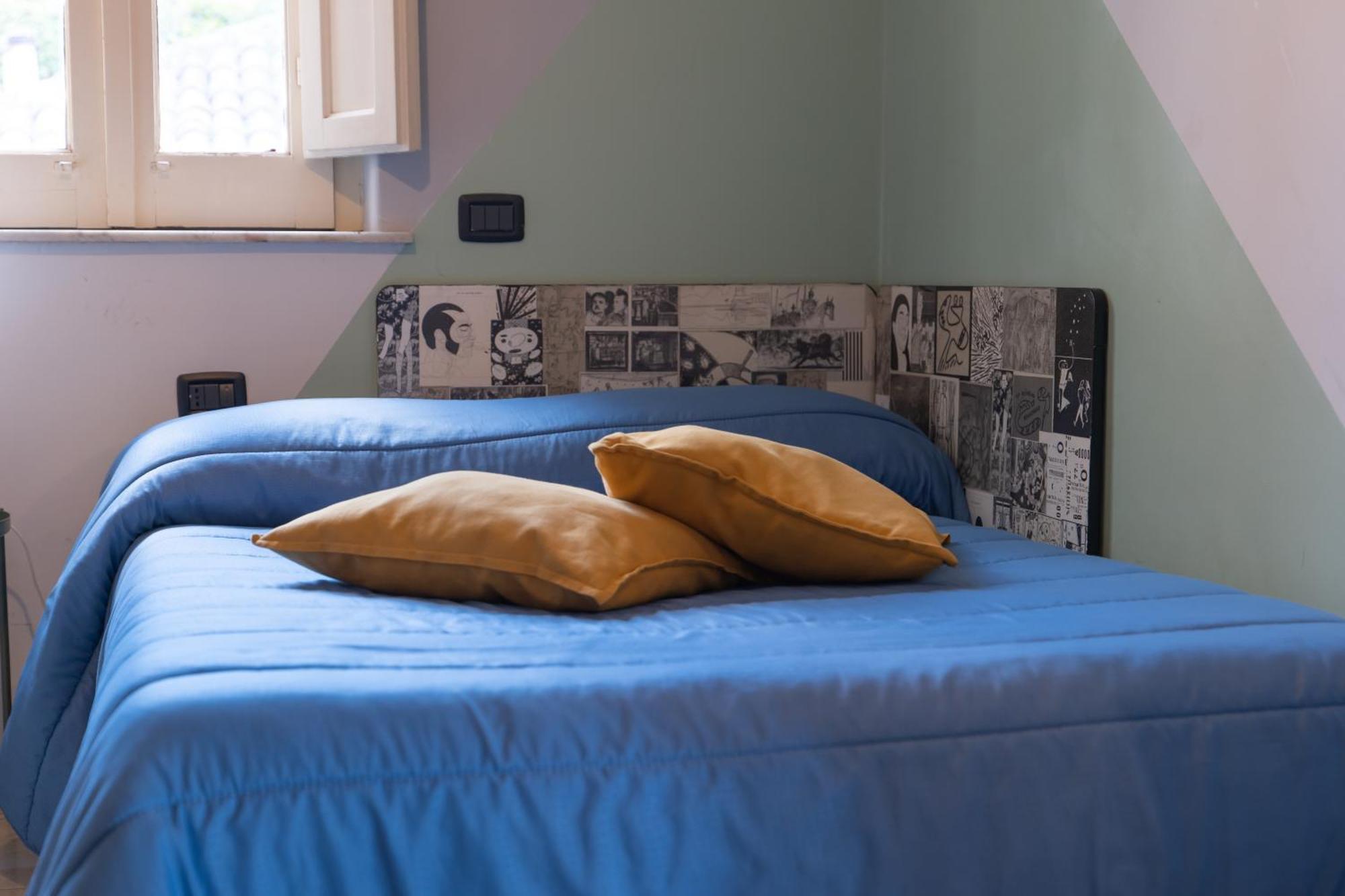 Single Room with Private Bathroom,128604534:JPEG
